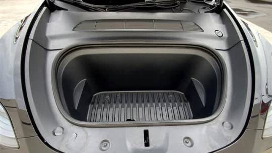 2024 Tesla Model Y 7SAYGDEDXRF155769