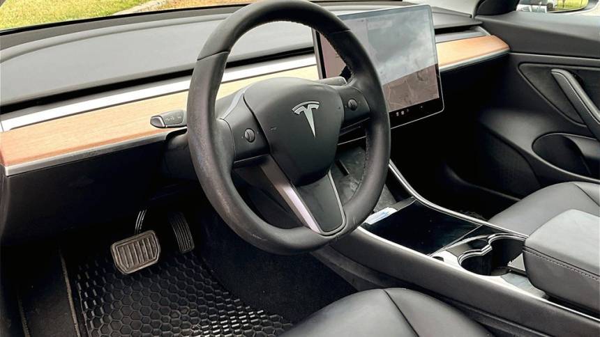 2020 Tesla Model 3 5YJ3E1EB5LF619892