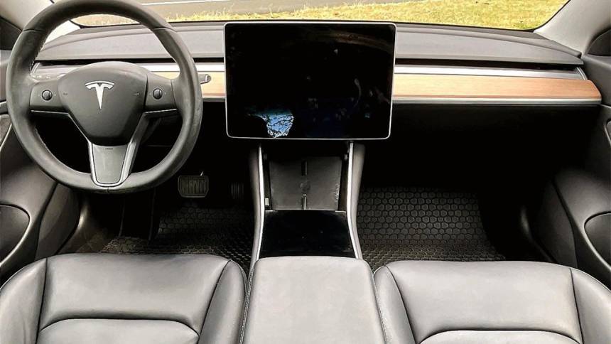 2020 Tesla Model 3 5YJ3E1EB5LF619892