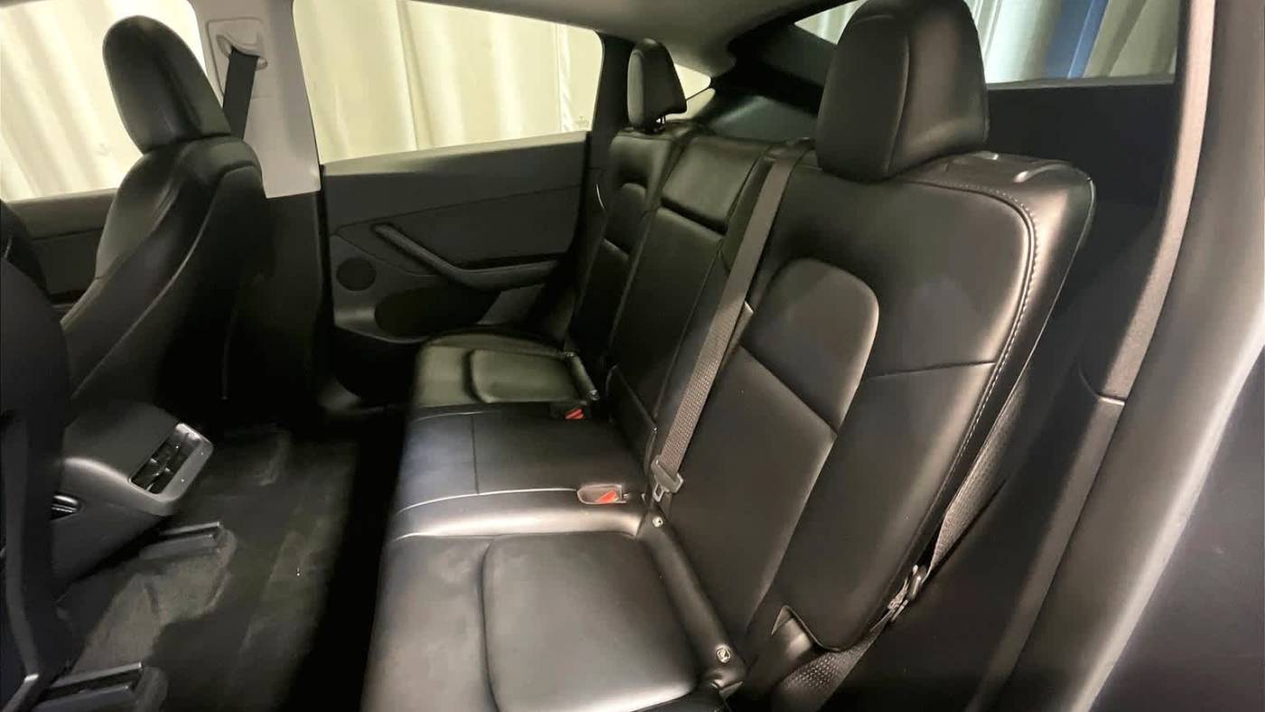 2021 Tesla Model Y 5YJYGDEEXMF305457