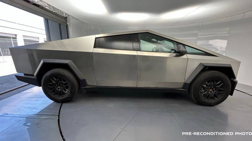 2024 Tesla Cybertruck - Images - 8