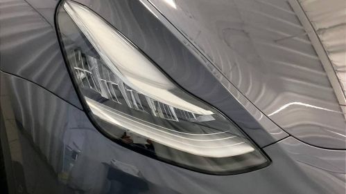 2021 Tesla Model Y 5YJYGDEEXMF305457