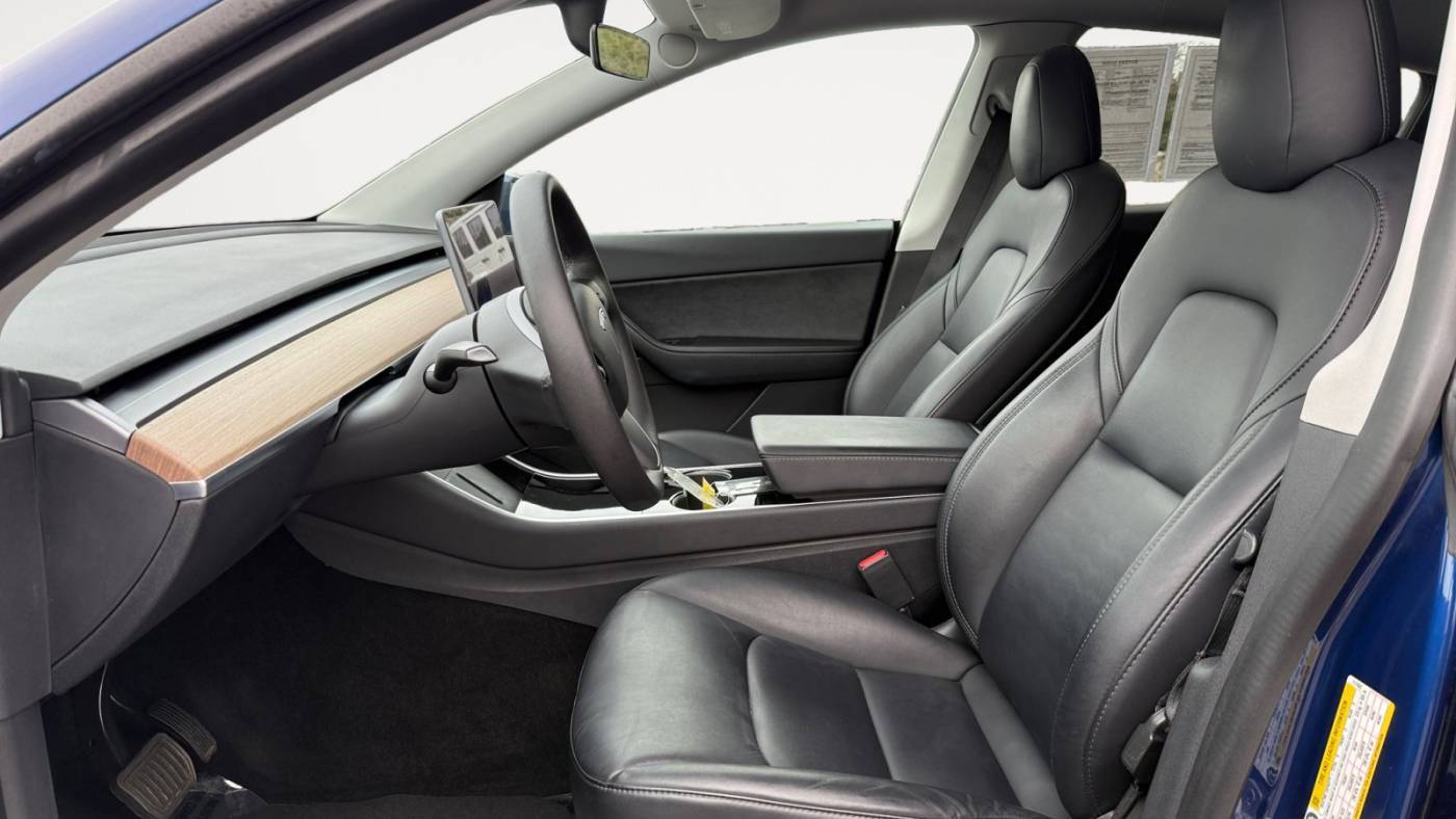2021 Tesla Model Y 5YJYGDEE6MF117602