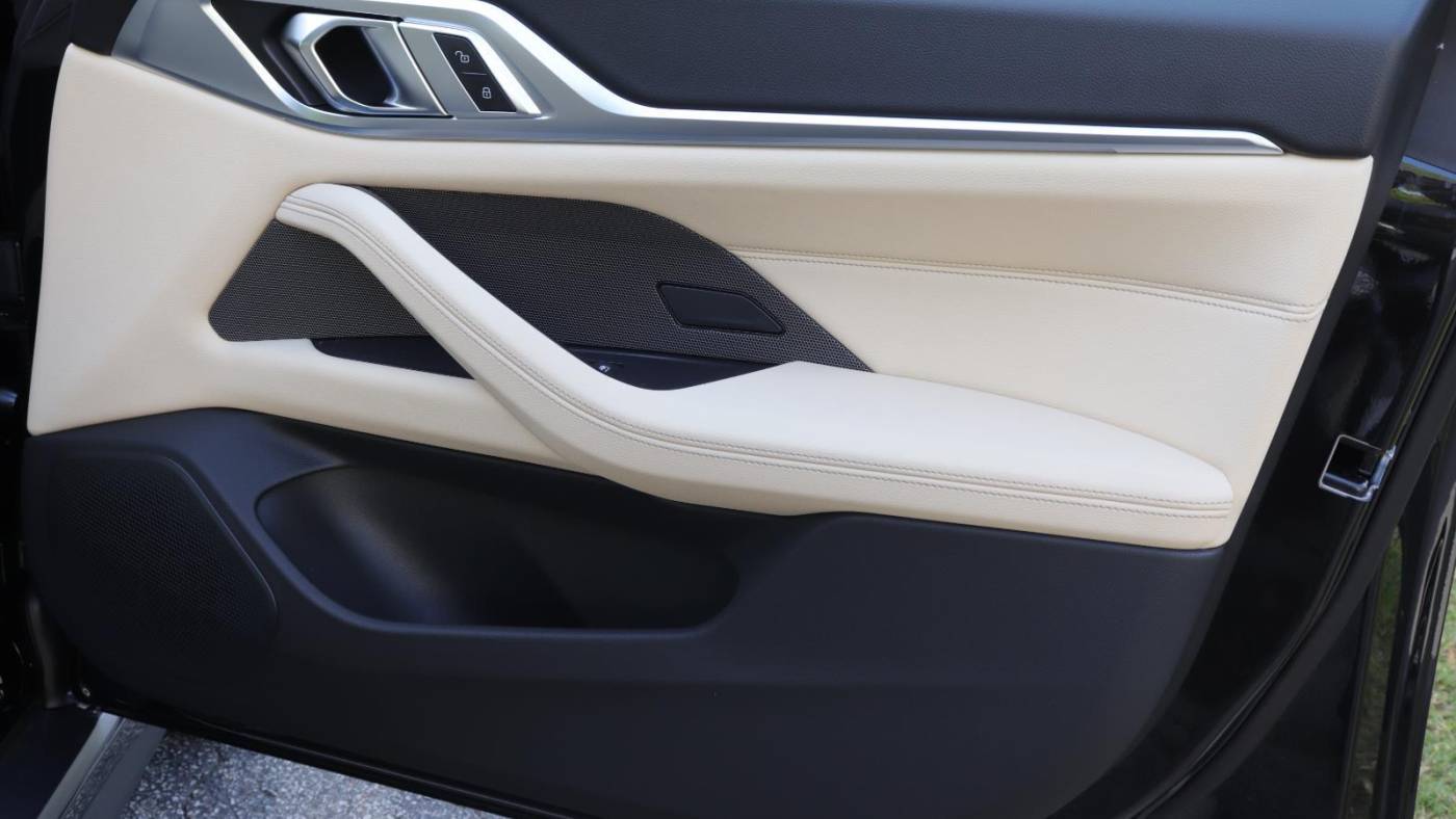 2025 BMW i4 WBY23HD01SFU84607