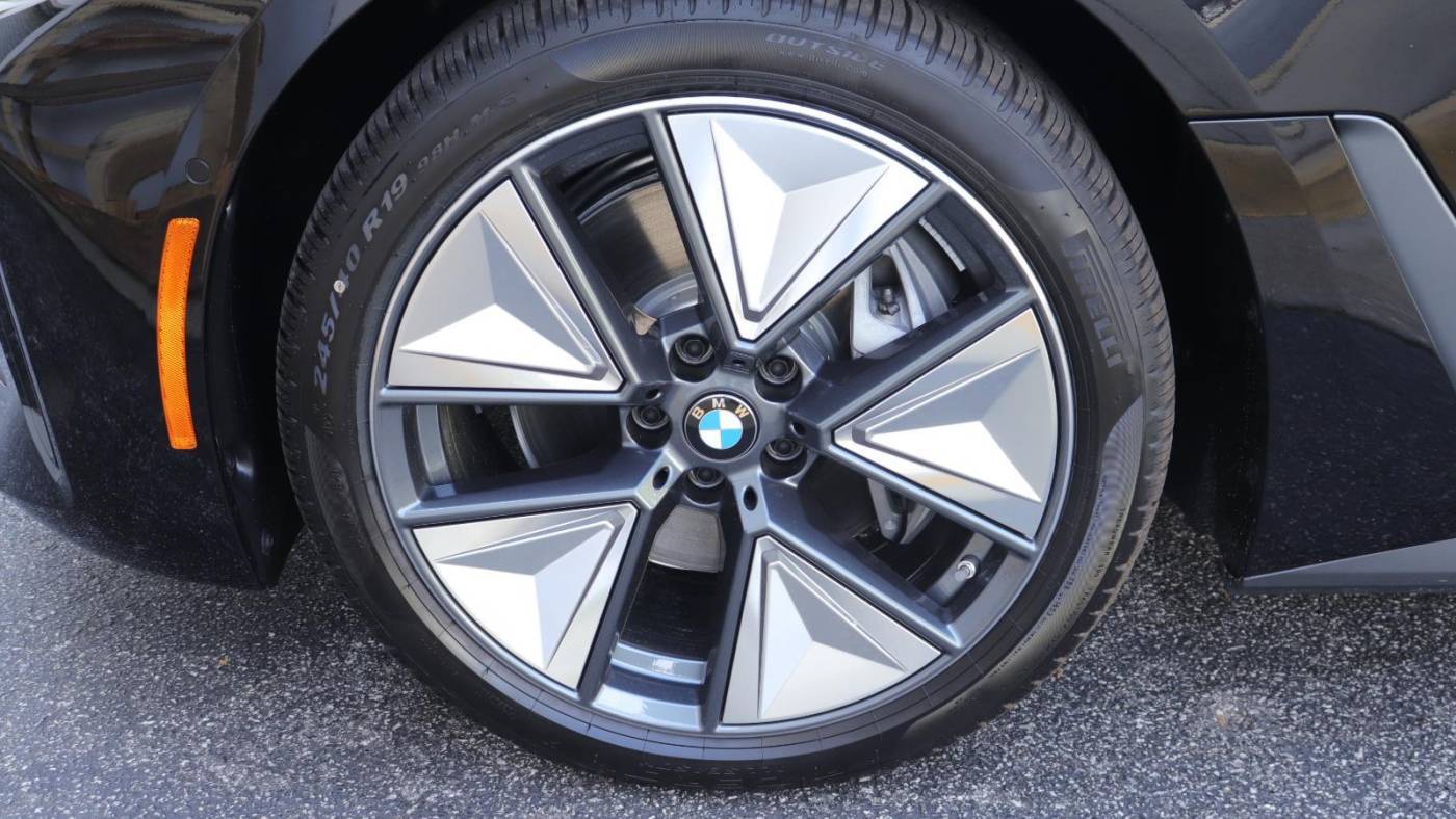 2025 BMW i4 WBY23HD01SFU84607