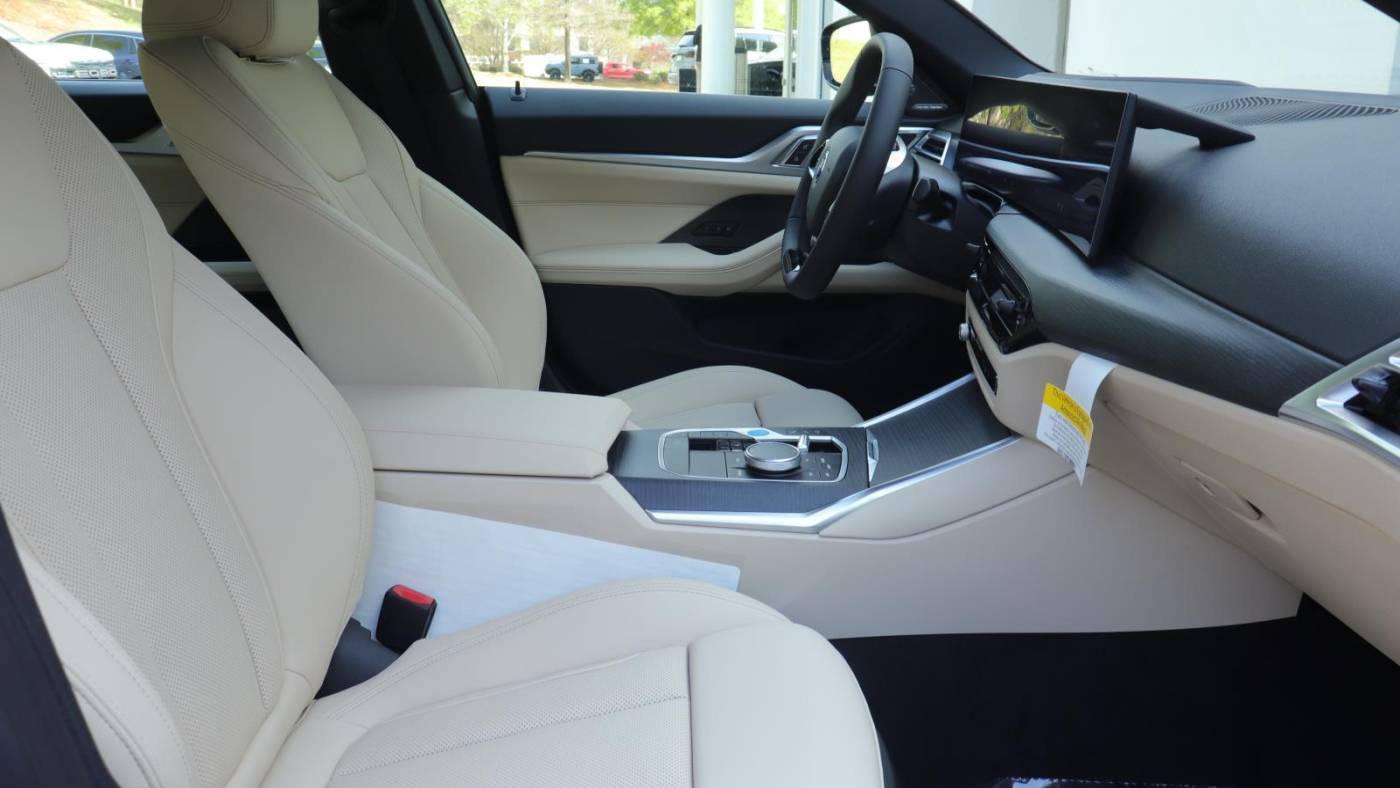 2025 BMW i4 WBY23HD01SFU84607