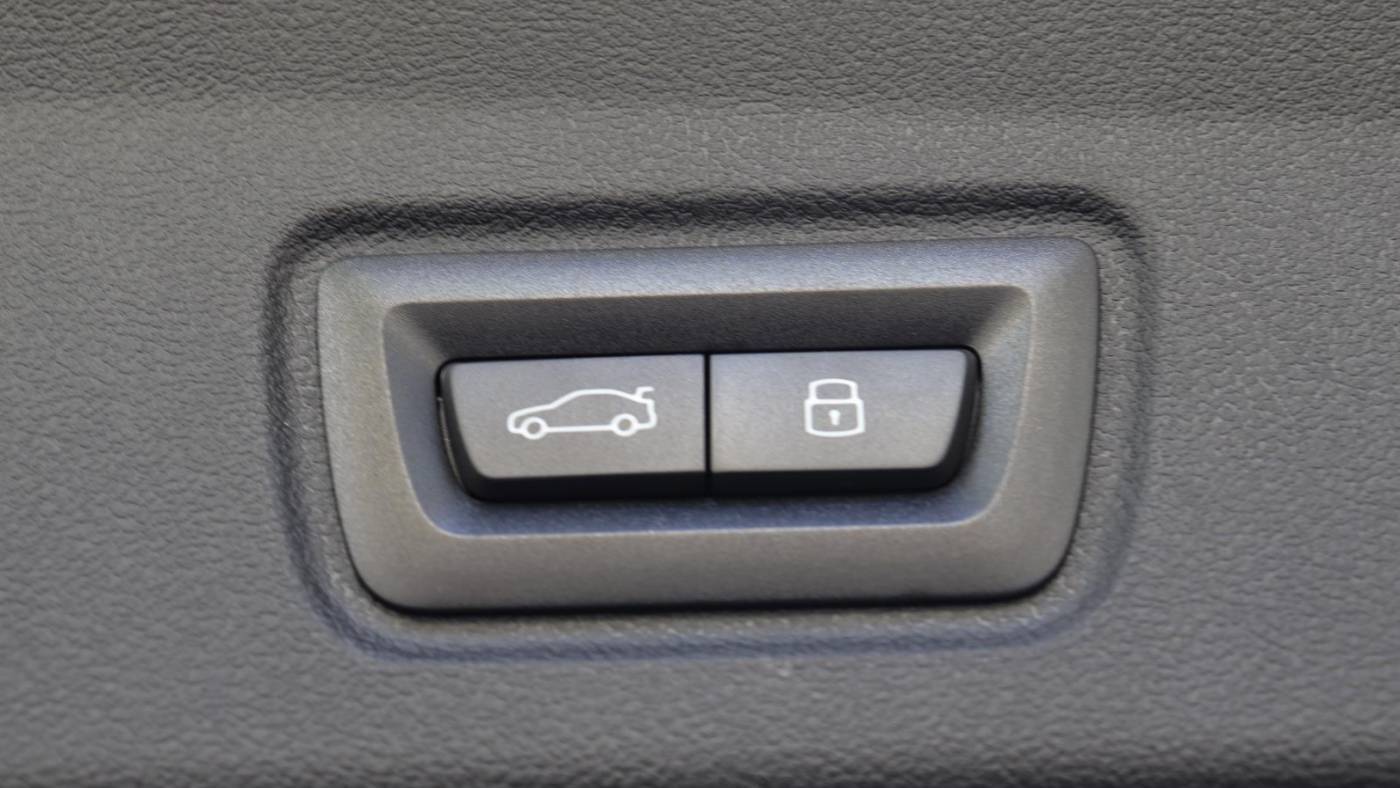 2025 BMW i4 WBY23HD01SFU84607