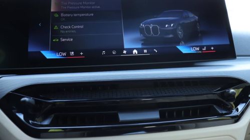 2025 BMW i4 WBY23HD01SFU84607