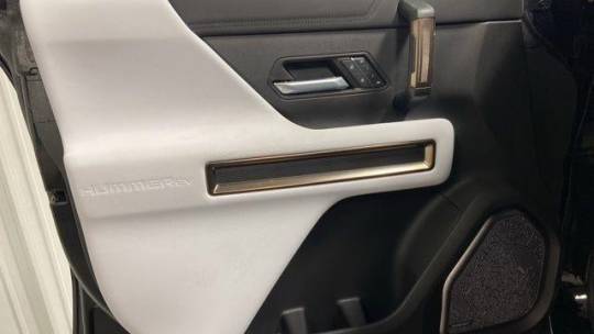 2024 GMC HUMMER EV SUV 1GKB0NDE4RU108823