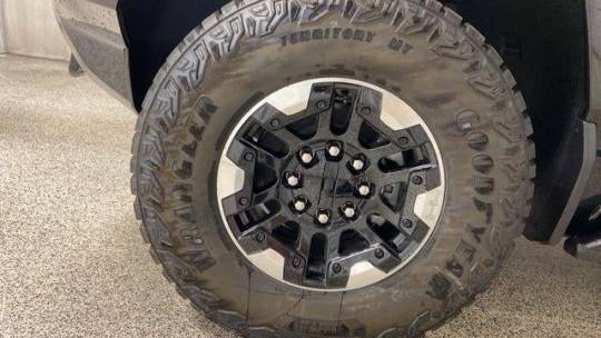 2024 GMC HUMMER EV SUV 1GKB0NDE4RU108823