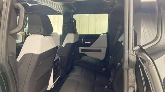 2024 GMC HUMMER EV SUV 1GKB0NDE4RU108823