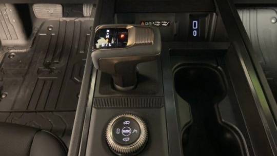 2024 GMC HUMMER EV SUV 1GKB0NDE4RU108823