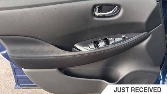 2018 Nissan LEAF - Images - 15