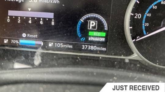 2018 Nissan LEAF - Images - 17