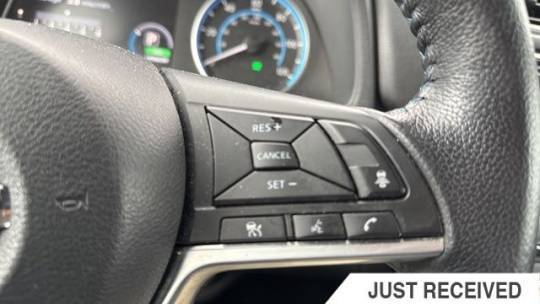 2018 Nissan LEAF - Images - 18