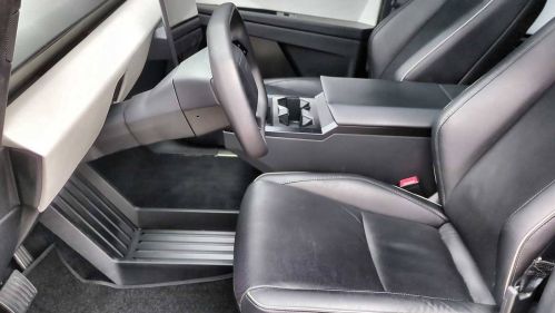 2024 Tesla Cybertruck - Images - 17