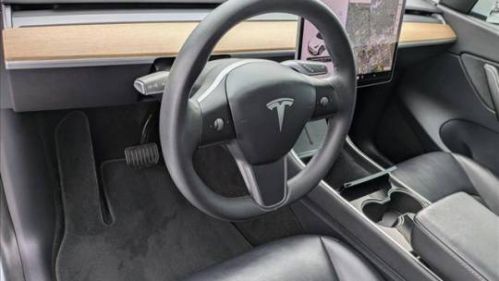 2020 Tesla Model Y 5YJYGDEE1LF012027