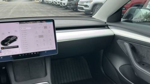 2022 Tesla Model 3 5YJ3E1EB9NF123951