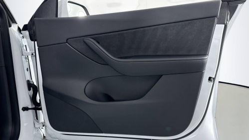 2021 Tesla Model Y 5YJYGDEE3MF097700