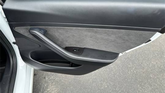 2021 Tesla Model 3 5YJ3E1EC1MF935977