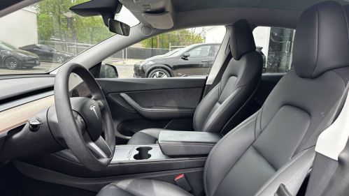 2022 Tesla Model Y 7SAYGDEE2NA003405