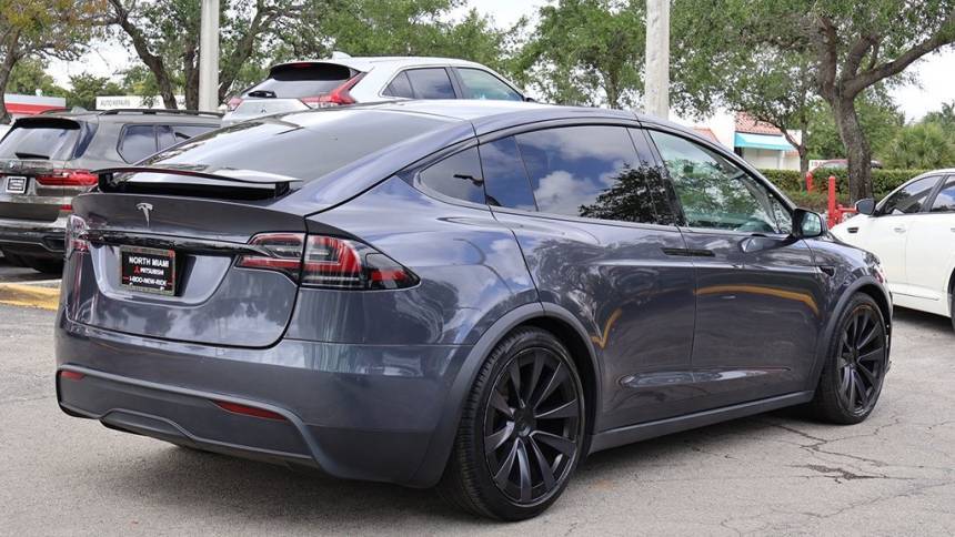 2022 Tesla Model X 7SAXCBE52NF334144