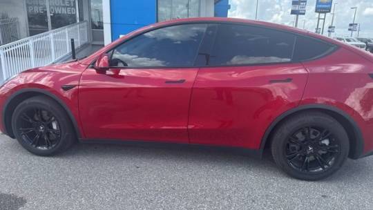 2021 Tesla Model Y 5YJYGDED2MF181692