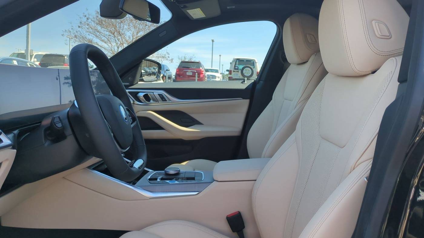 2025 BMW i4 WBY23HD03SFU89923