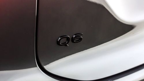 2025 Audi Q6 e-tron WA124BGF2SA029395