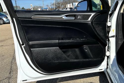 2018 Ford Fusion Energi 3FA6P0PU0JR260632