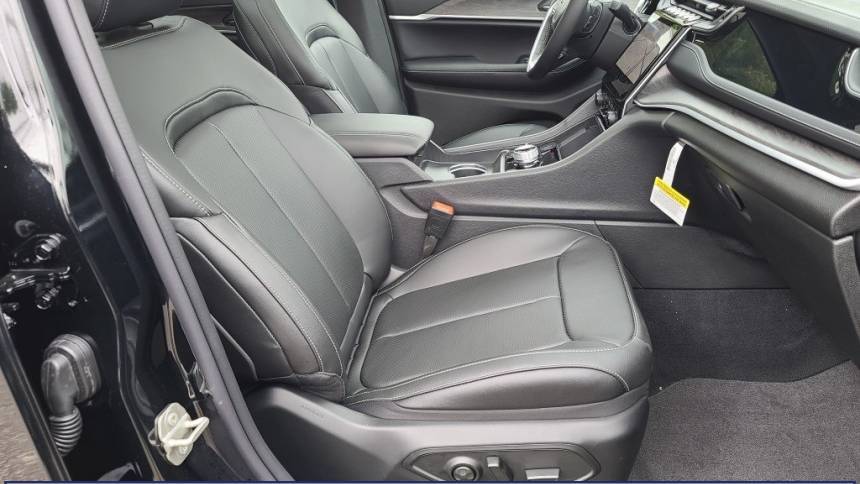 2024 Jeep Grand Cherokee 1C4RJYB61RC685075