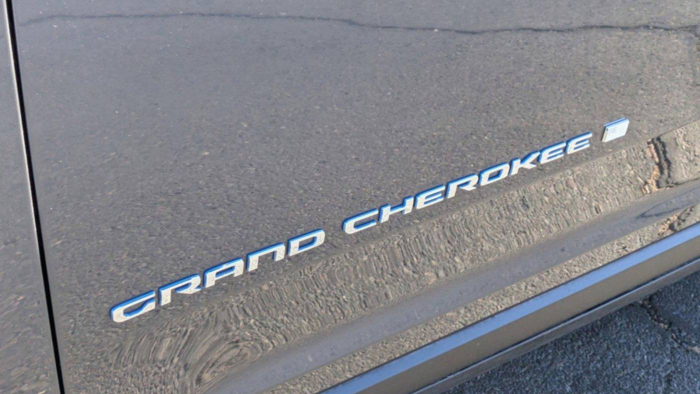 2023 Jeep Grand Cherokee 1C4RJYB64PC664895