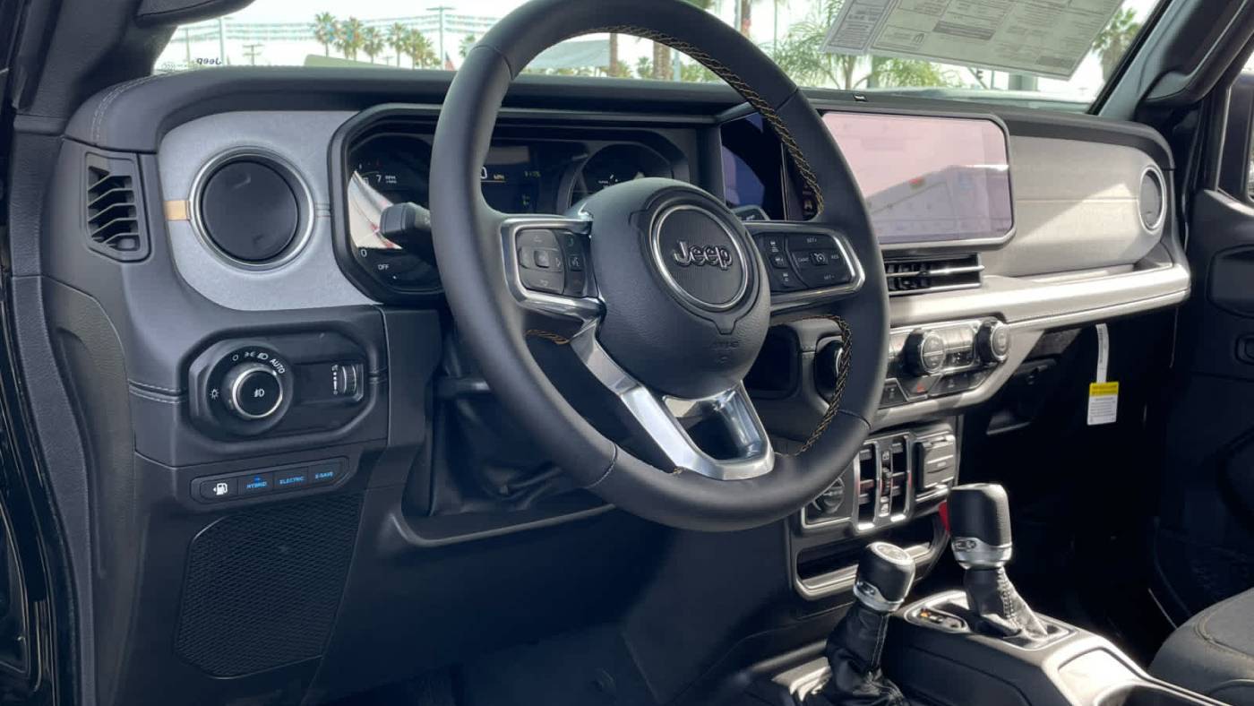 2025 Jeep Wrangler 1C4RJXP69SW533875