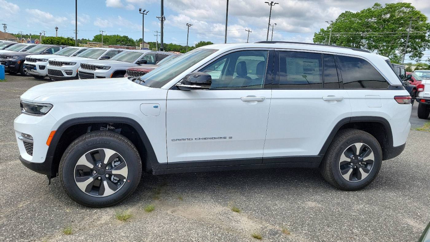 2022 Jeep Grand Cherokee 1C4RJYB61N8707055