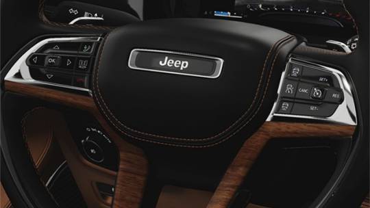 2025 Jeep Grand Cherokee 1C4RJYE60S8680065
