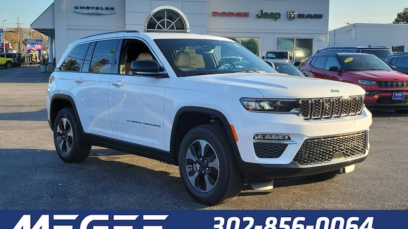 2024 Jeep Grand Cherokee 1C4RJYB61R8957319