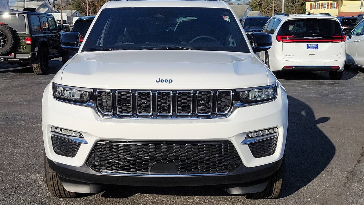 2024 Jeep Grand Cherokee 1C4RJYB67RC113444