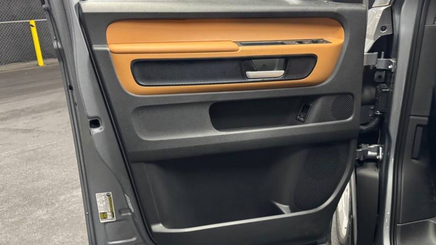 2025 Volkswagen ID.Buzz WVGAWVEB5SH016883
