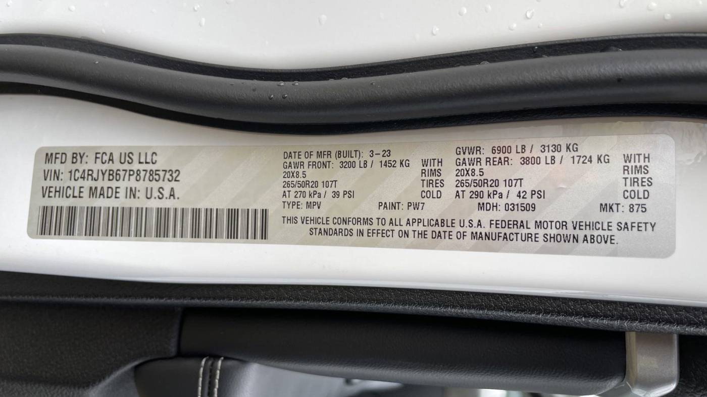 2023 Jeep Grand Cherokee 1C4RJYB67P8785732