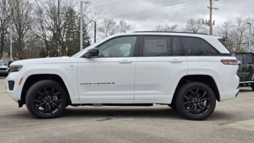 2025 Jeep Grand Cherokee 1C4RJYB62S8666009