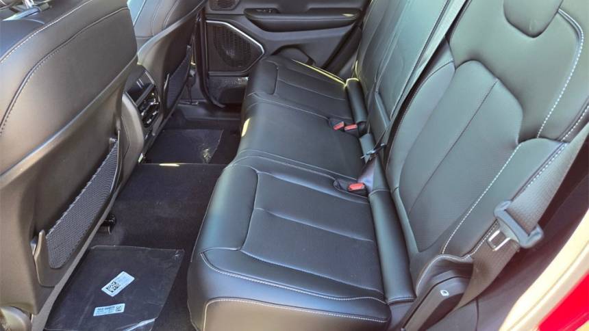2025 Jeep Grand Cherokee 1C4RJYB67S8639291