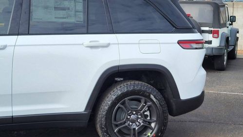 2024 Jeep Grand Cherokee 1C4RJYC66R8505221