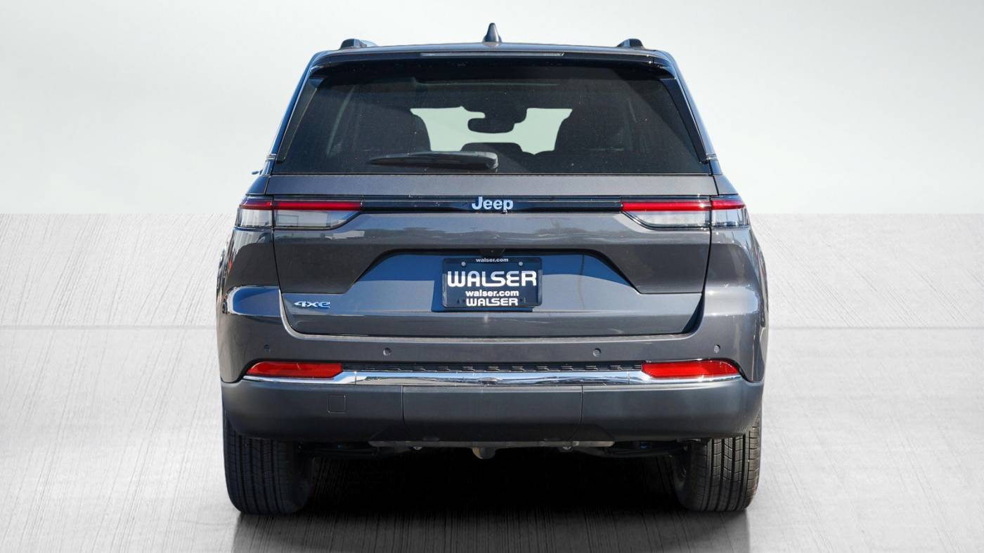 2025 Jeep Grand Cherokee 1C4RJYB69S8690596