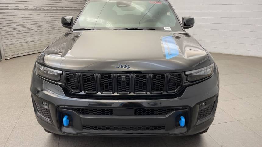 2025 Jeep Grand Cherokee 1C4RJYC66S8629057