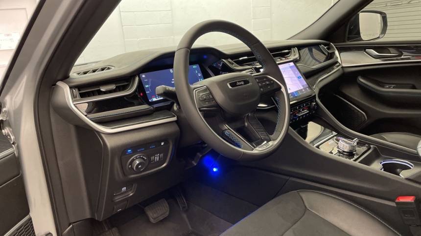 2025 Jeep Grand Cherokee 1C4RJYC68S8629058