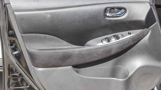 2017 Nissan LEAF 1N4BZ0CPXHC302841