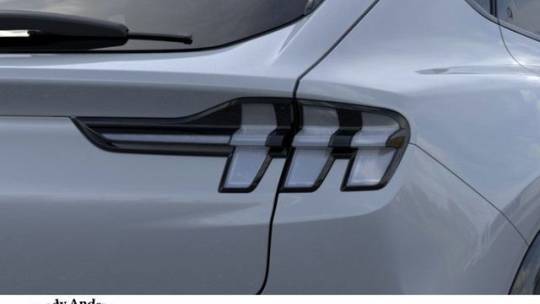 2025 Ford Mustang Mach E 3FMTK3R76SMA10858