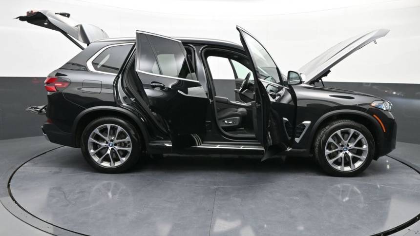 2025 BMW X5 5UX43EU02S9W72140