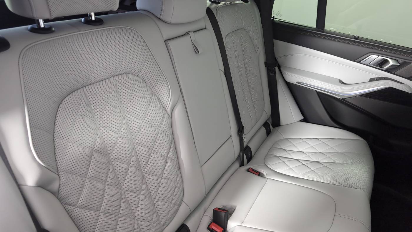 2025 BMW X5 5UX43EU02S9Z90050