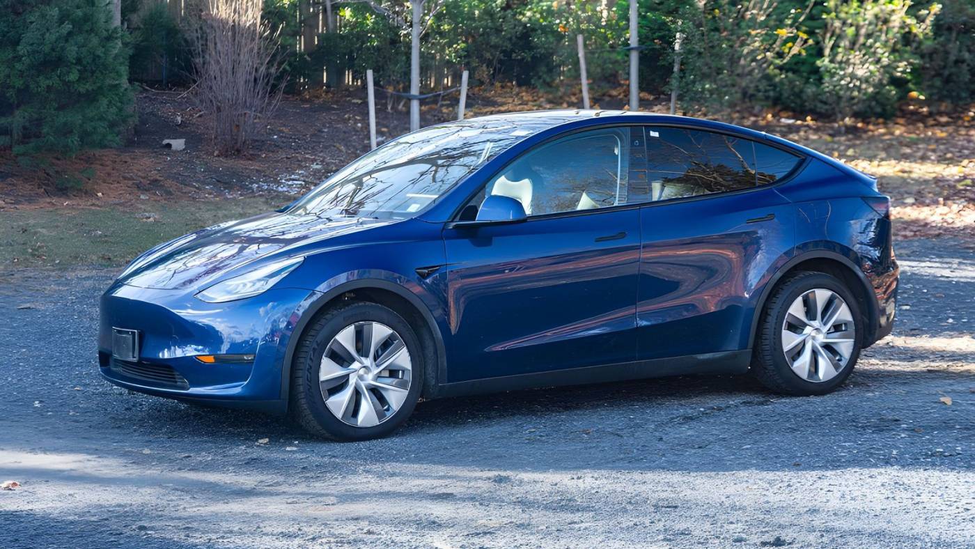 2022 Tesla Model Y 7SAYGDEE1NF315654